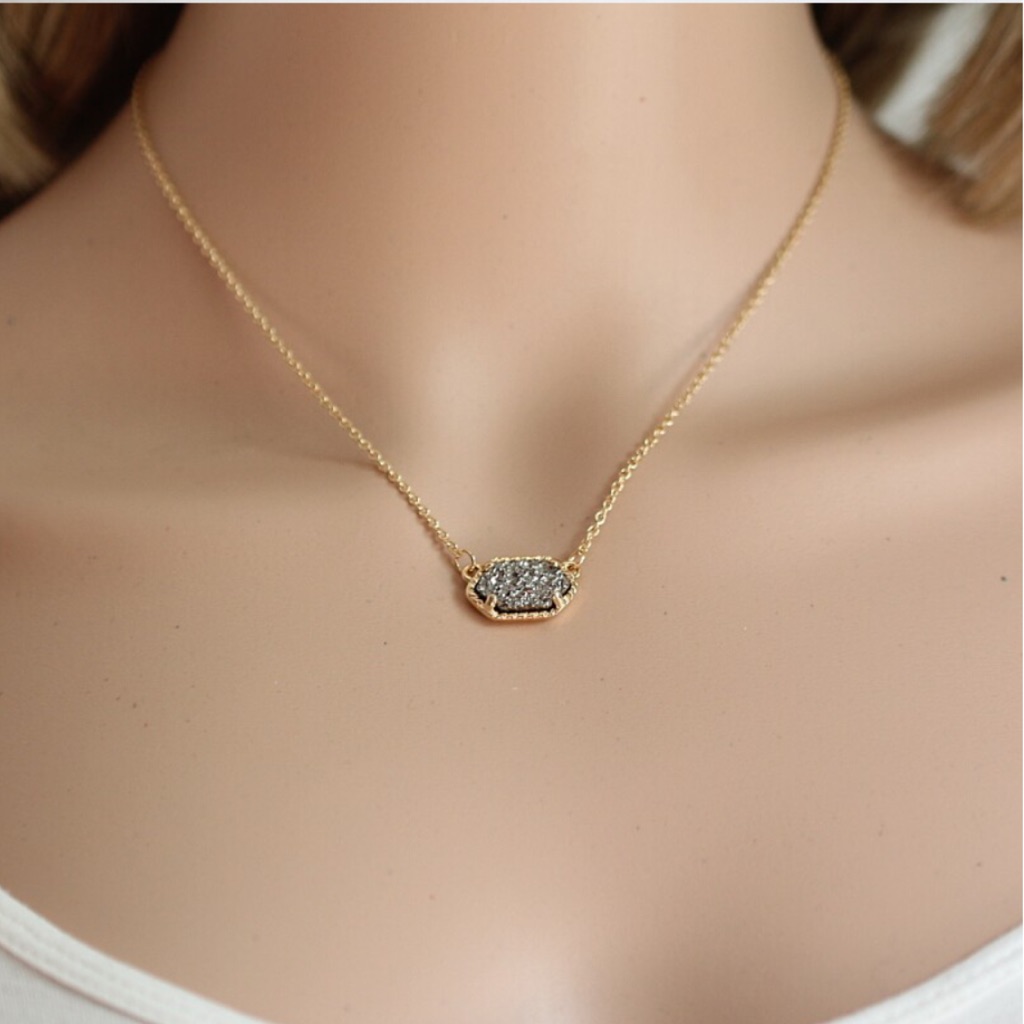 Grey Gold Oval Pendant Choker Necklace